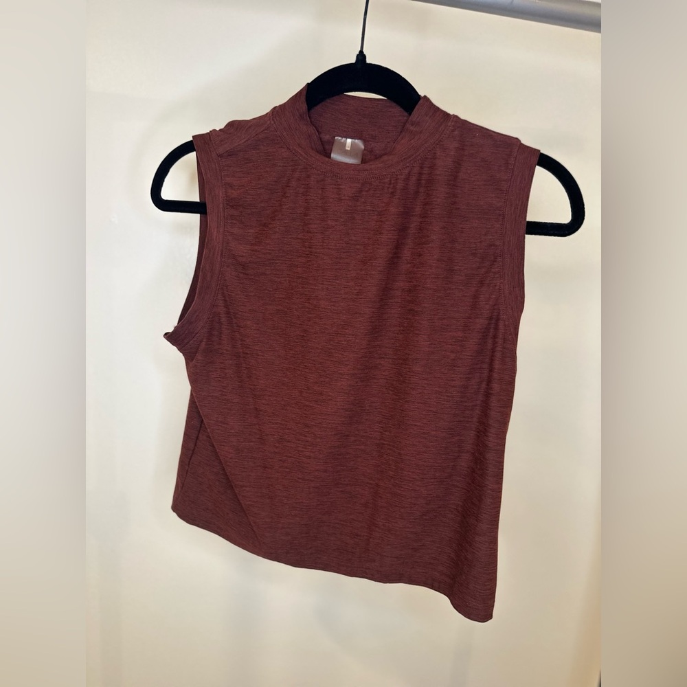 CALIA by Carrie Underwood Sleeveless Maroon Muscle Tee